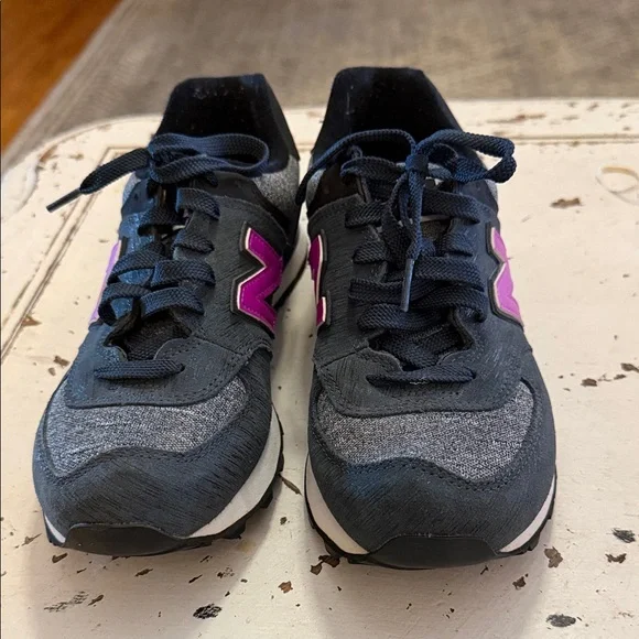 New Balance Women's 574 Core Sneaker - Picture 2 of 6